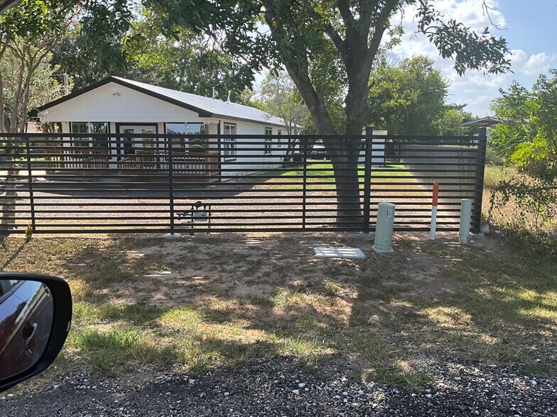 More Photos Of 21095 FM 362 Rd, Waller Flex For Sale