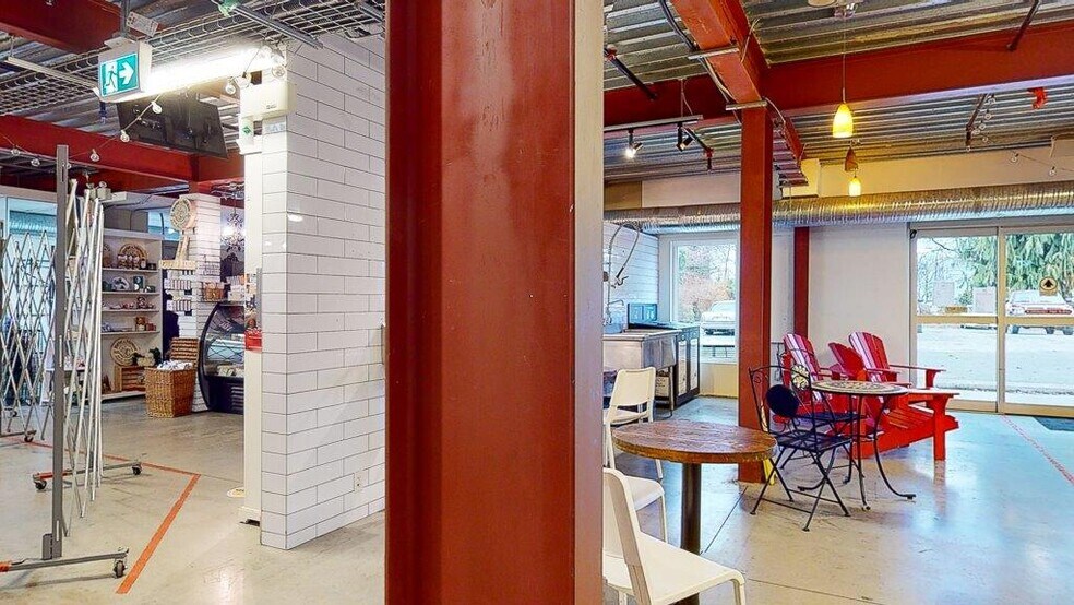 More Photos Of 473 Gower Point Rd, Gibsons Restaurant For Lease