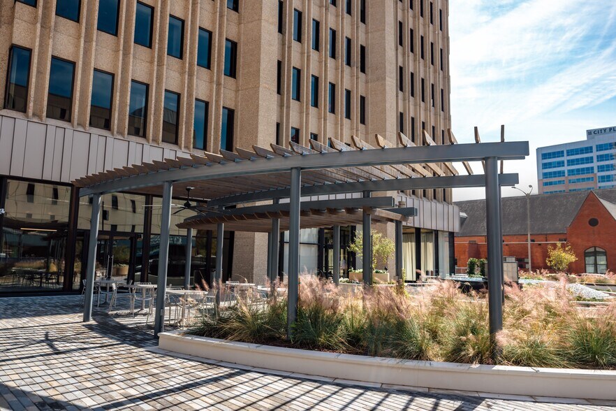 More Photos Of 451 Florida St & 450 Laurel St, Baton Rouge Unknown For Lease