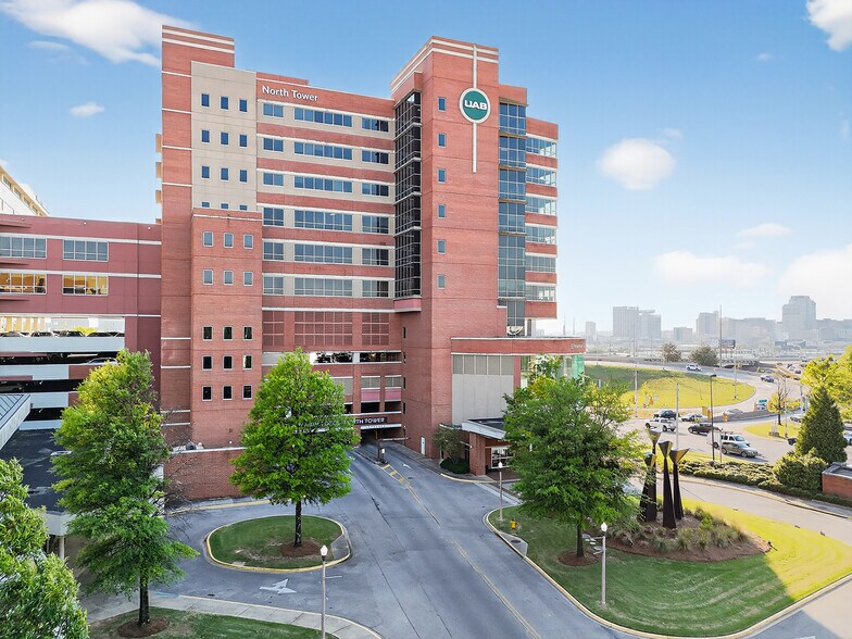 More Photos Of 800 Saint Vincents Dr, Birmingham Medical For Lease