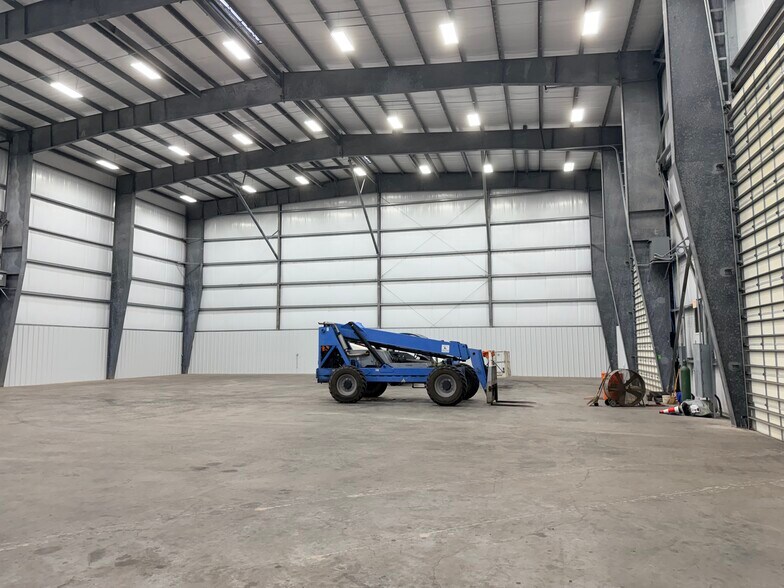 More Photos Of 103 Industrial Park Blvd, Hitchcock Warehouse For Lease