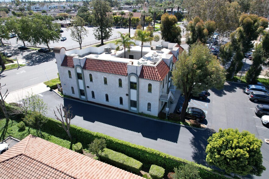 More Photos Of 370 W Grand Blvd, Corona Office For Sale