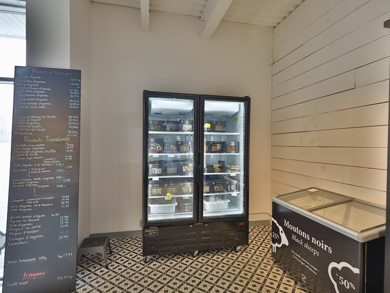 More Photos Of 333 Ch Brosseau, Cowansville Industrial For Lease