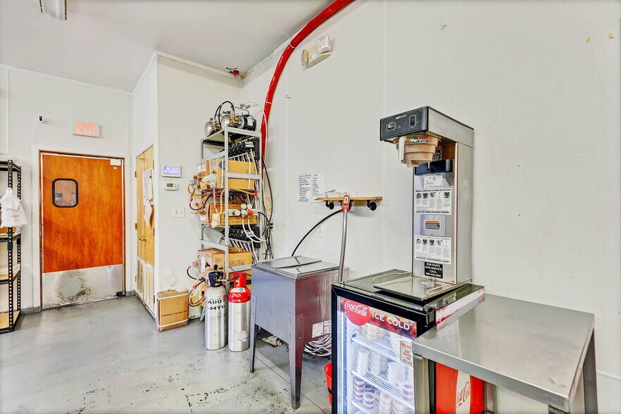 More Photos Of 2579 Douglas Ave, Brewton Restaurant For Sale