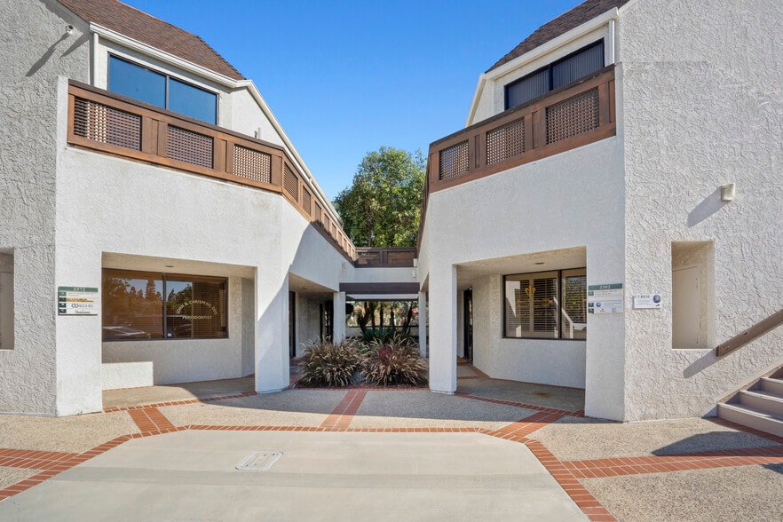 More Photos Of 2372-2382 SE Bristol St, Newport Beach Office For Sale