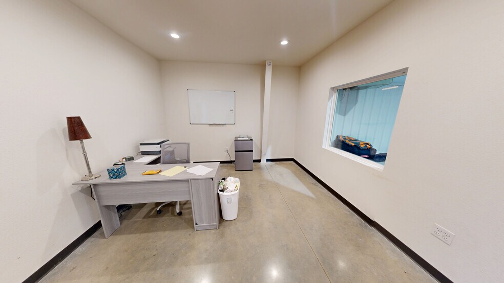 More Photos Of 2087 Long St, Springdale Warehouse For Lease