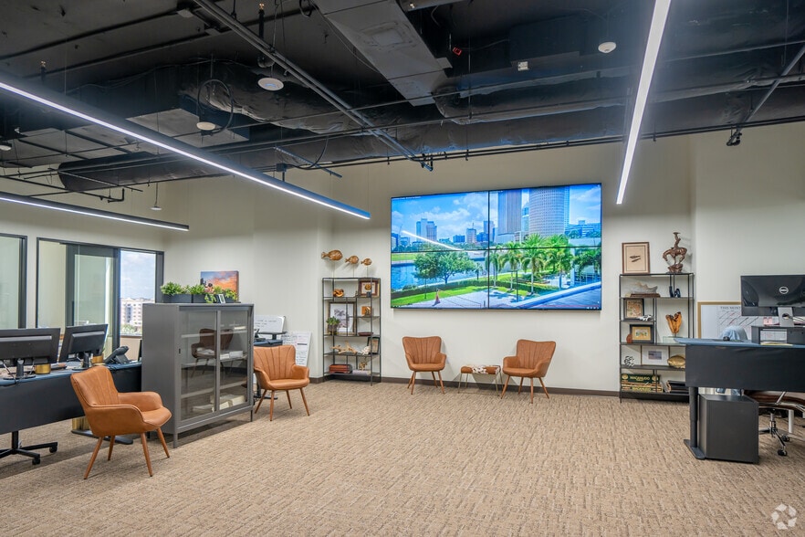 More Photos Of 610 E Zack St, Tampa Office For Lease