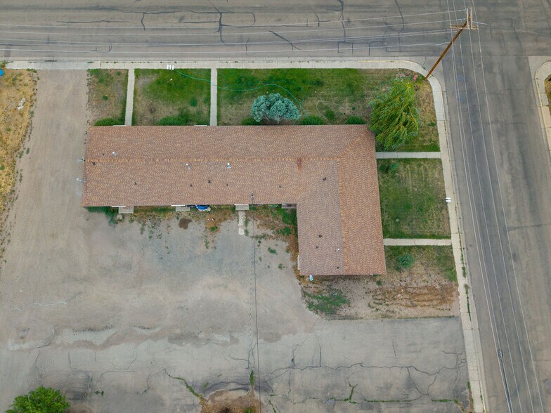 More Photos Of 630 W 6th St, Craig Apartments For Sale