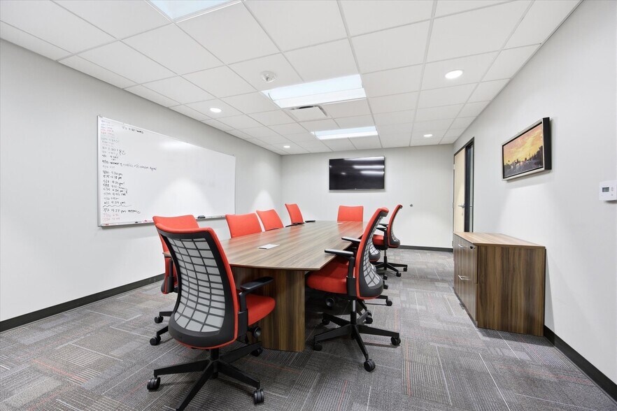 More Photos Of 2450 E Fort Union Blvd, Cottonwood Heights Office For Sale
