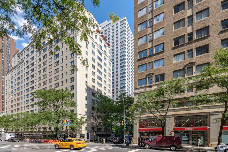 More Photos Of 211 E 70th St, New York Apartments For Lease