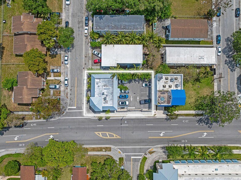 More Photos Of 3305 SW 37th Ave, Miami Office For Sale
