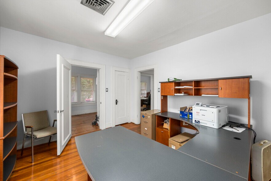 More Photos Of 708 Sul Ross St, Houston Office Residential For Sale