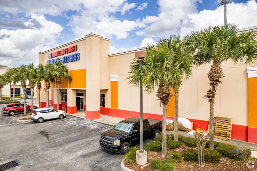 More Photos Of 1544 SR 436, Winter Park Freestanding For Lease