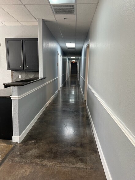 More Photos Of 4500-4506 Highway 6, Sugar Land Freestanding For Lease