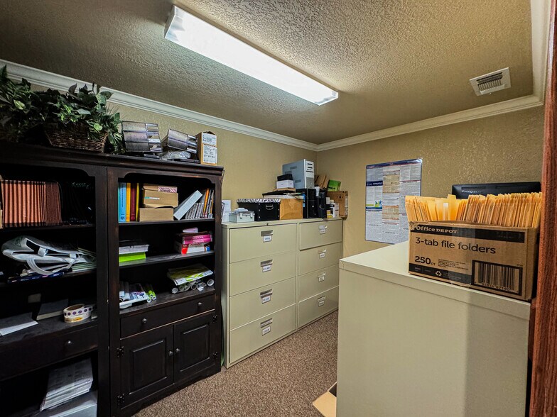 More Photos Of 2303 Private Road 7340 rd, Lubbock Warehouse For Lease