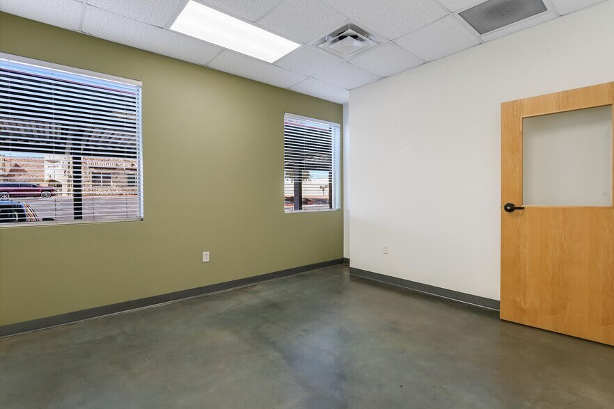 More Photos Of 7700 Cat Hollow Dr, Round Rock Medical For Sale