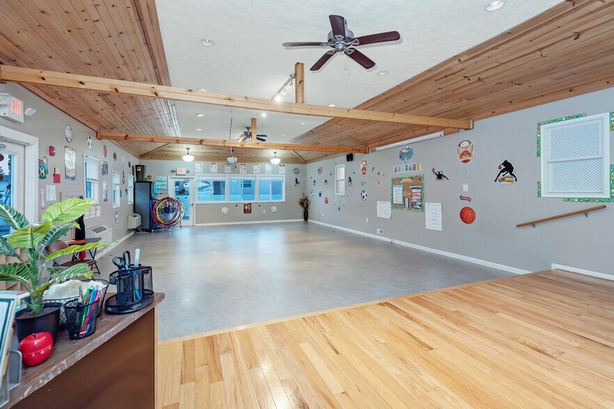 More Photos Of 100 Obetz Rd, Columbus Daycare Center For Sale