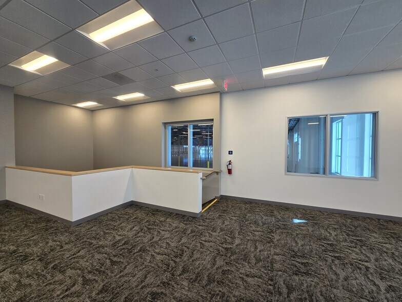 More Photos Of 23840-23842 Rider St, Perris Distribution For Lease