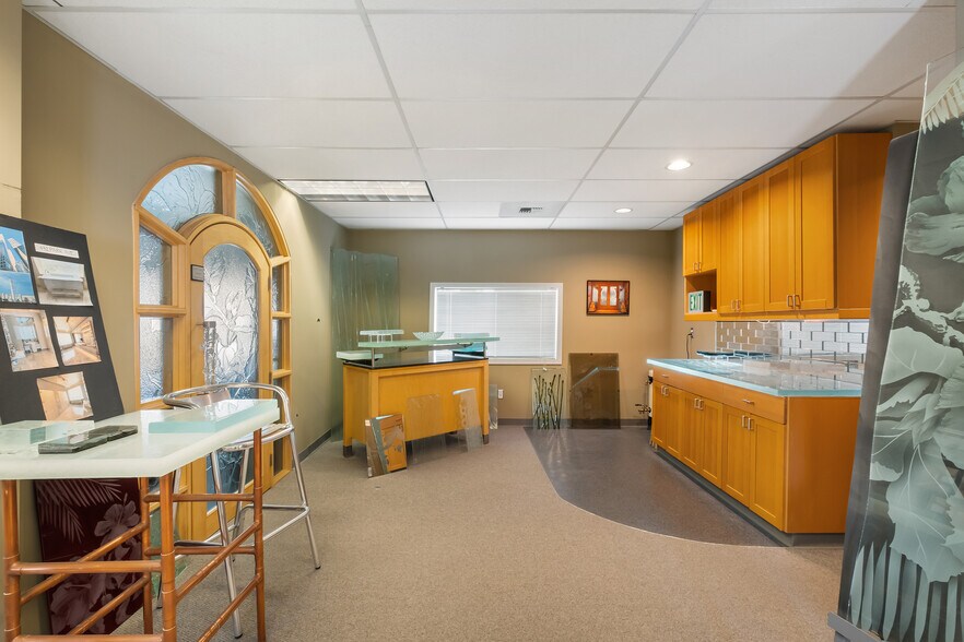 More Photos Of 927 Rainier Ave S, Seattle Manufacturing For Sale