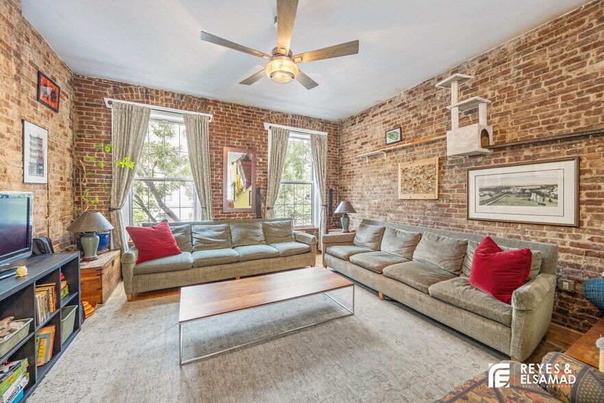 More Photos Of 558 W 173rd St, New York Apartments For Sale