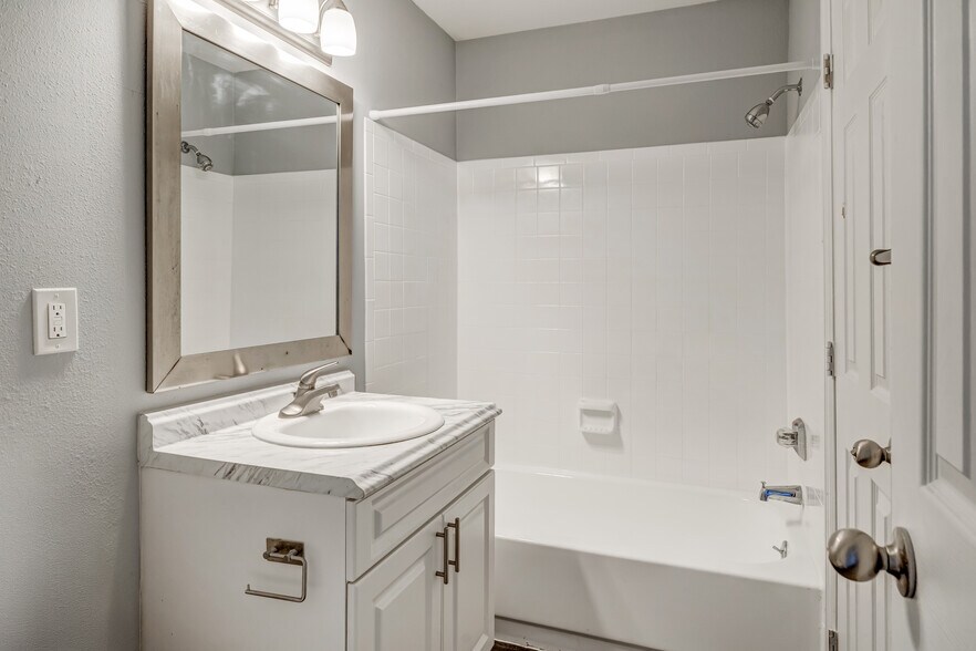 More Photos Of 4610 N Armenia Ave, Tampa Apartments For Sale