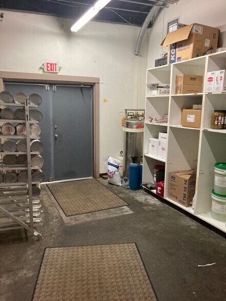 More Photos Of 2704 Walton Way, Marion Restaurant For Lease