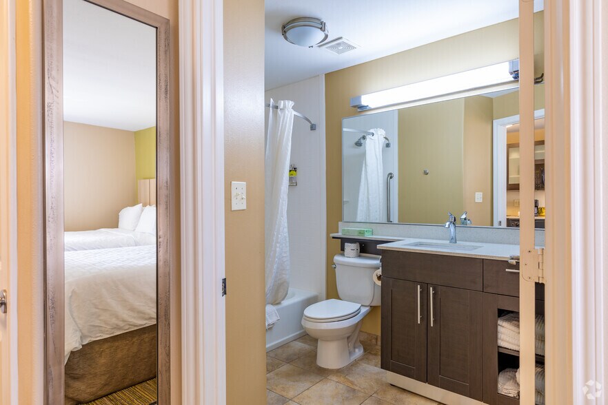 More Photos Of 808 61st St, Galveston Hotel For Sale