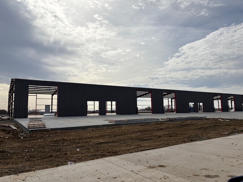 More Photos Of 6751 N FM 157, Venus Warehouse For Lease
