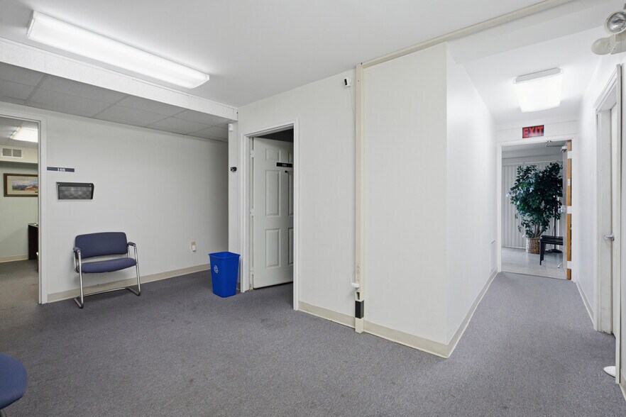 More Photos Of 201 New Bridge St, Jacksonville Office Residential For Sale