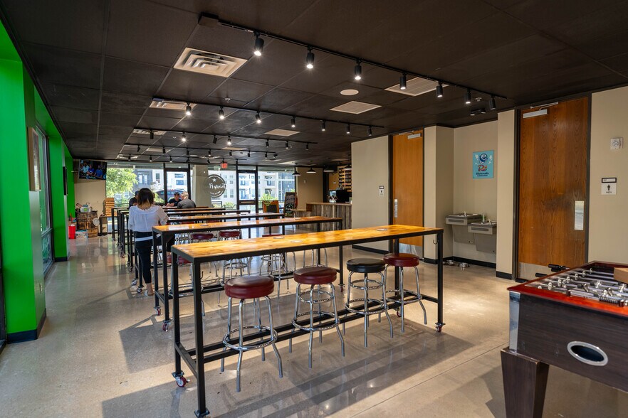 More Photos Of 8201 S Congress Ave, Austin Distribution For Sale