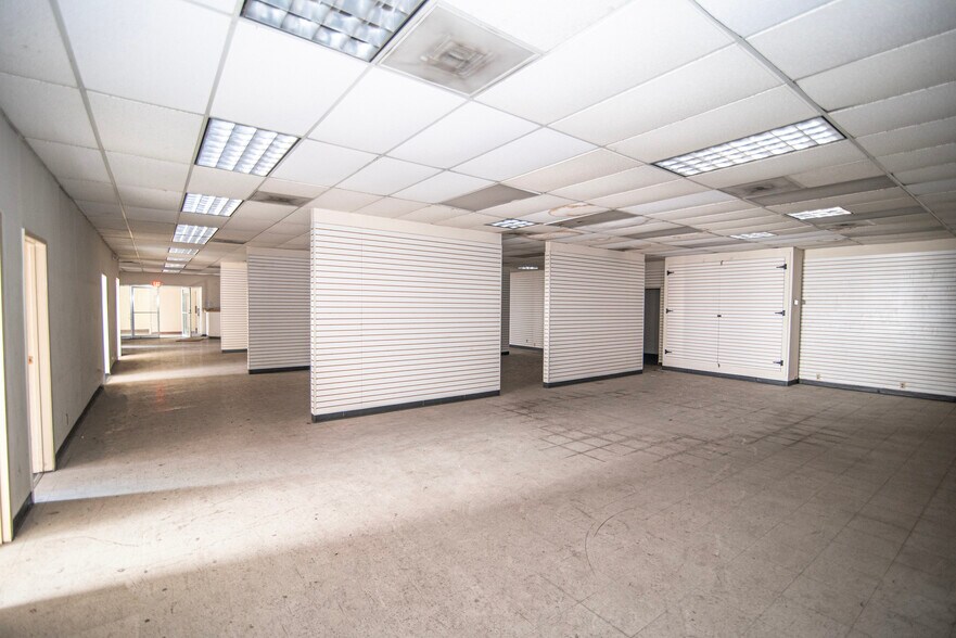 More Photos Of 1101-1111 S Hill St, Los Angeles Manufacturing For Sale