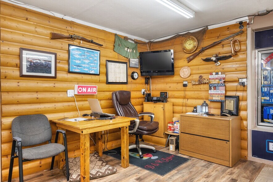 More Photos Of 10277 N 2130 Rd, Foss Convenience Store For Sale