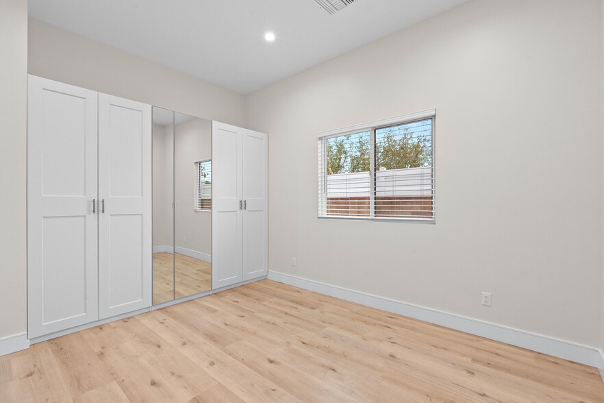 More Photos Of 15952 Simonds St, Granada Hills Apartments For Sale