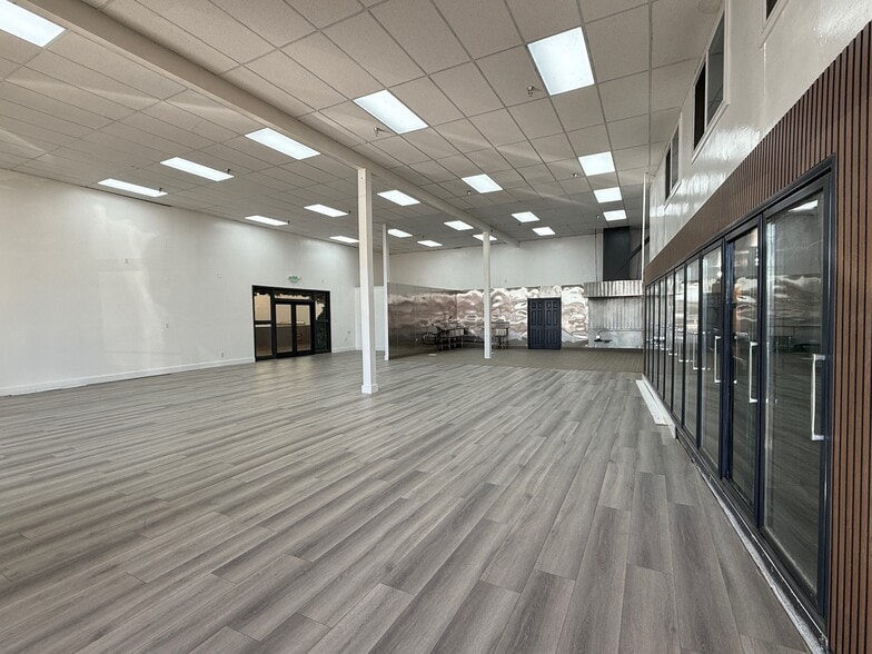 More Photos Of 1933 E Gage Ave, Los Angeles Storefront Retail Office For Lease