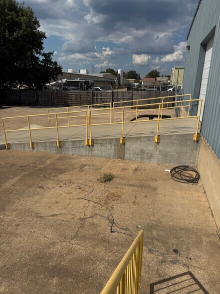 More Photos Of 1845 Thomas Rd, Memphis Warehouse For Sale