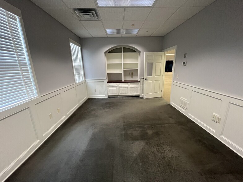 More Photos Of 13680 Cleveland Ave NW, Uniontown Office For Lease