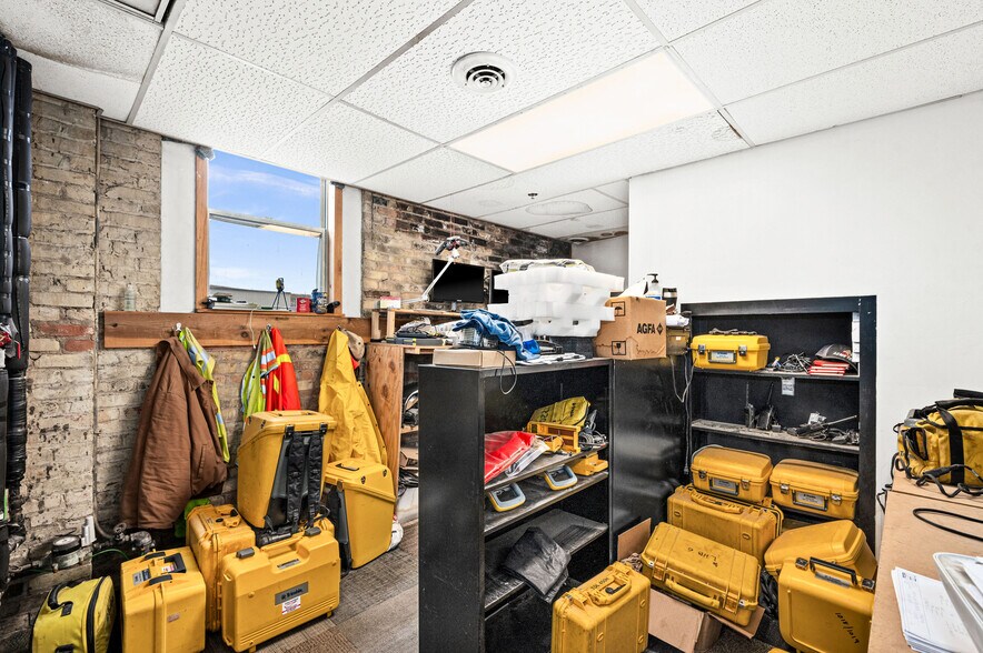 More Photos Of 350 Garfield Ave, Duluth Warehouse For Lease