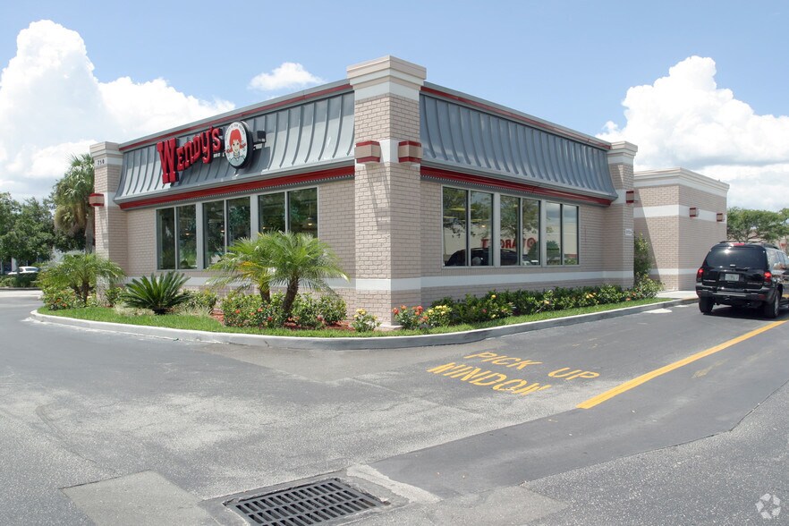 More Photos Of 246-900 E Lake Rd S, Palm Harbor General Retail For Lease