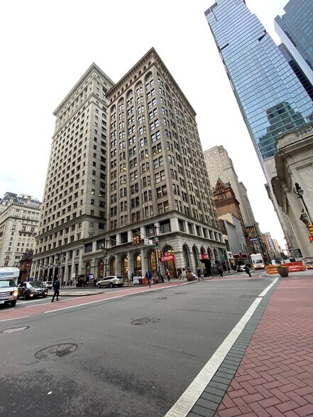 More Photos Of 100 S Broad St, Philadelphia Office For Lease