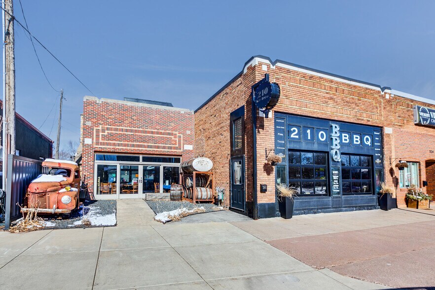 More Photos Of 328 5th Ave N, Bayport Restaurant For Sale