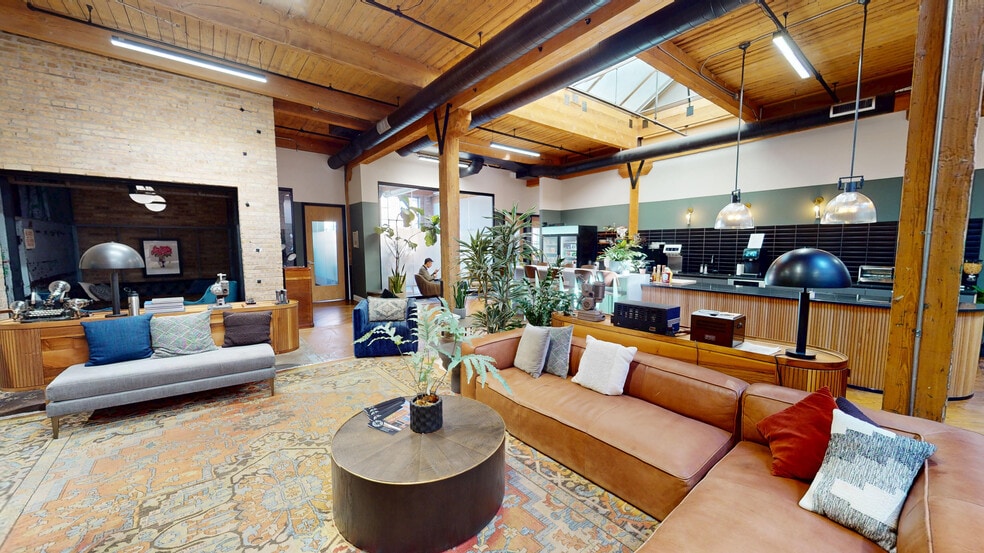 More Photos Of 1550-1556 W Carroll, Chicago Loft Creative Space For Lease
