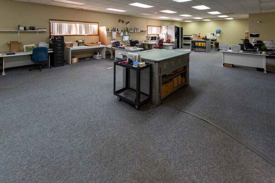 More Photos Of 1 Victor Way, Sharon Warehouse For Sale