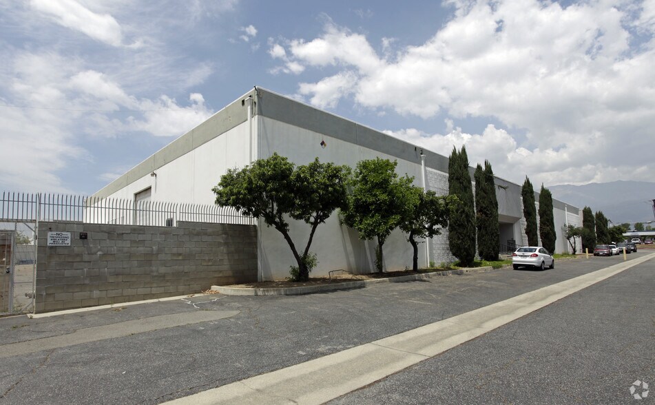 More Photos Of 8740 Hellman Ave, Rancho Cucamonga Warehouse For Lease