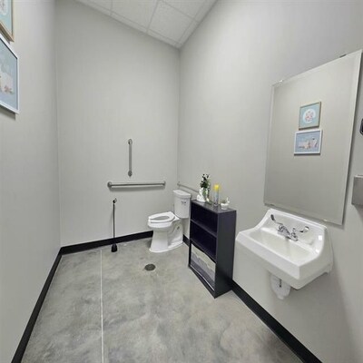 More Photos Of 3315 John F Kennedy Rd, Dubuque General Retail For Lease