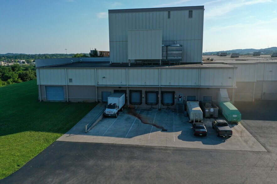 More Photos Of 2332 News Sentinel Dr, Knoxville Medical For Lease