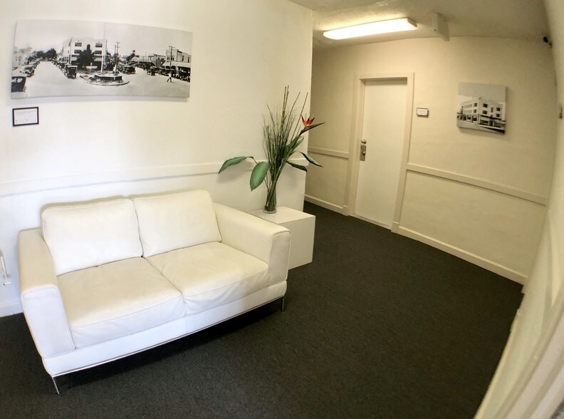 More Photos Of 927 E New Haven Ave, Melbourne Office For Lease