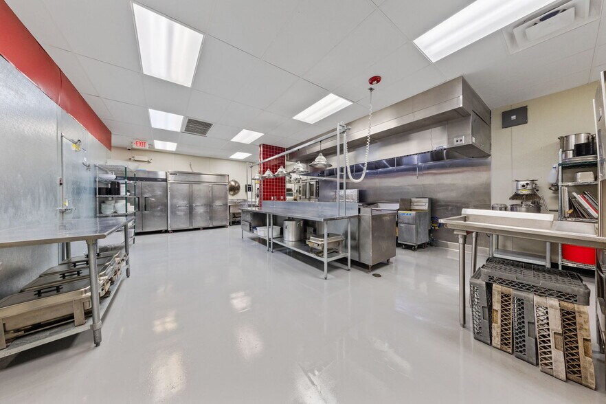 More Photos Of 553 California Ave, Boulder City Restaurant For Sale