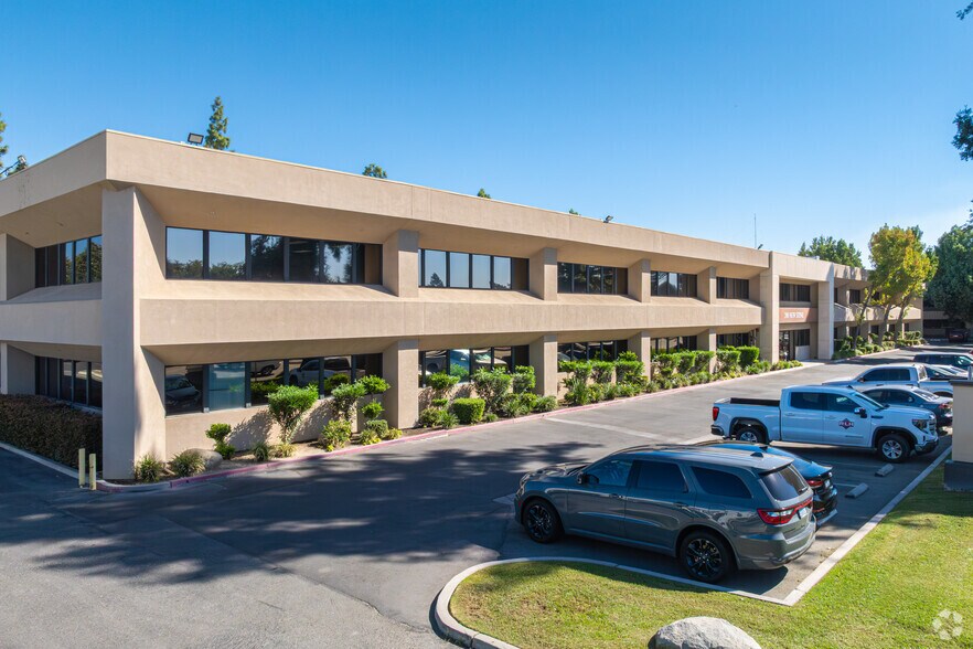 More Photos Of 200 New Stine Rd, Bakersfield Office For Lease