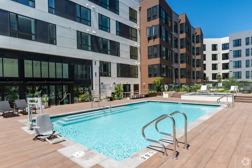 More Photos Of 219 9th Ave, Oakland Apartments For Lease