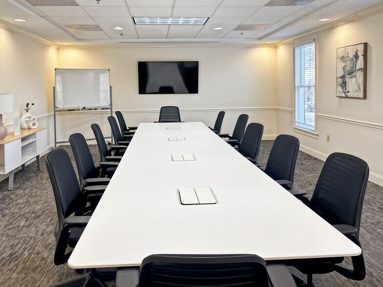 More Photos Of 1640 Powers Ferry Rd SE #11, Marietta Coworking Space